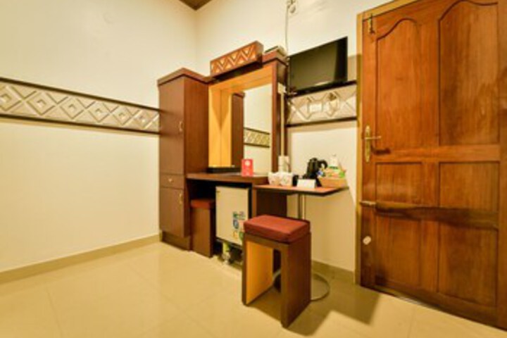 Room 27 of 28