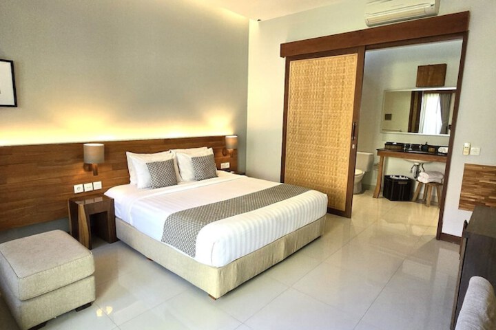 Room 17 of 53