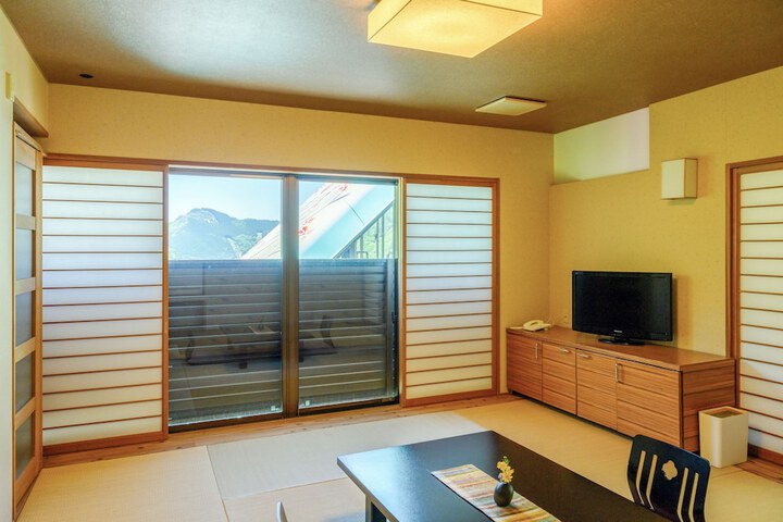 Room 14 of 67