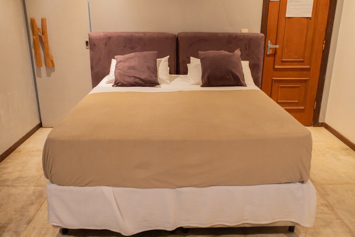 Room 44 of 98