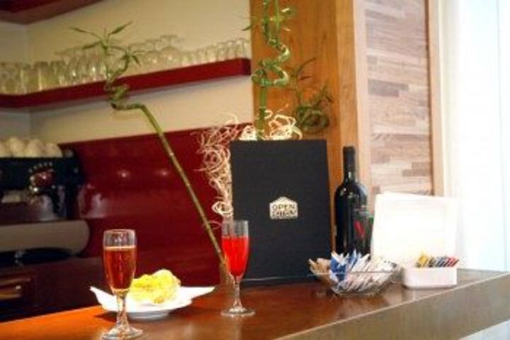 Hotel Bar