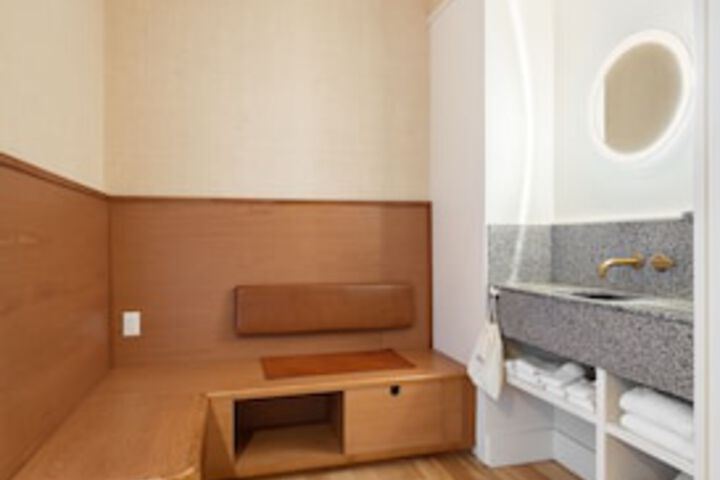 Room 55 of 171