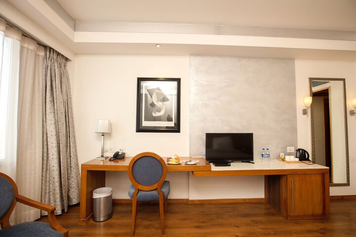 Room 3 of 69