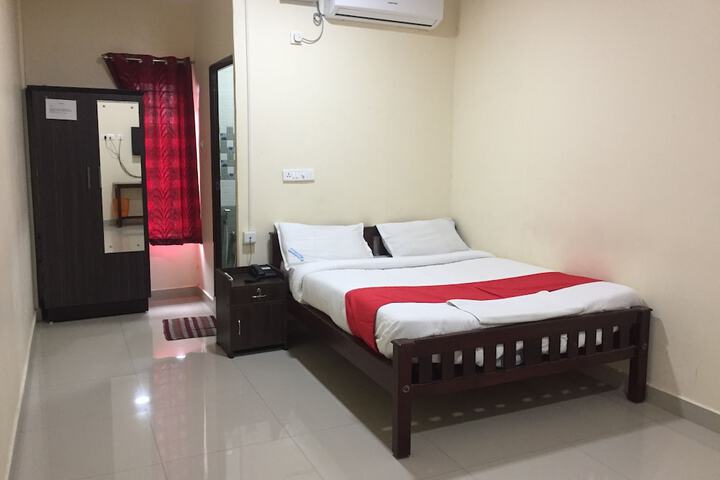 Room 4 of 30