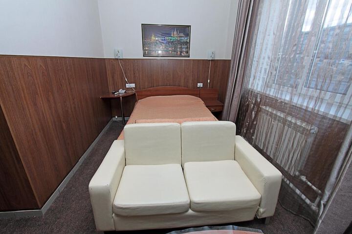 Room 38 of 62