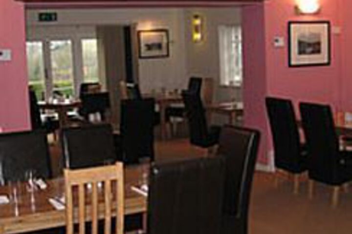 Dining 15 of 16