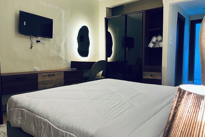 Room 10 of 53