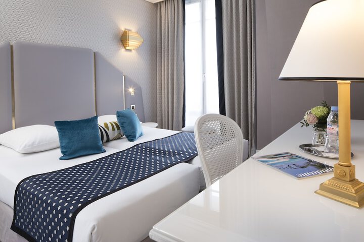 Room 30 of 52