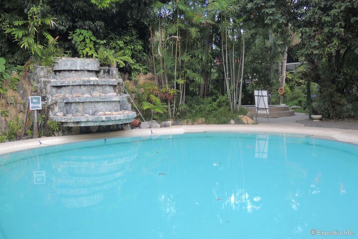 Hotel Pool