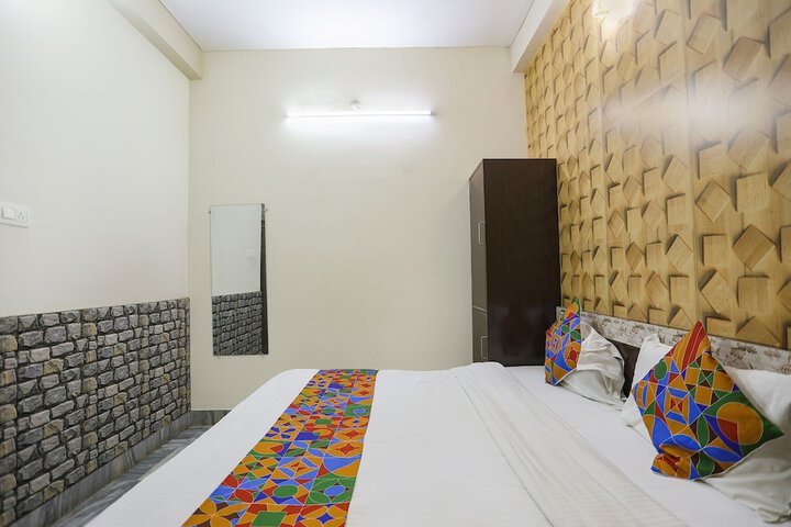Room 17 of 25