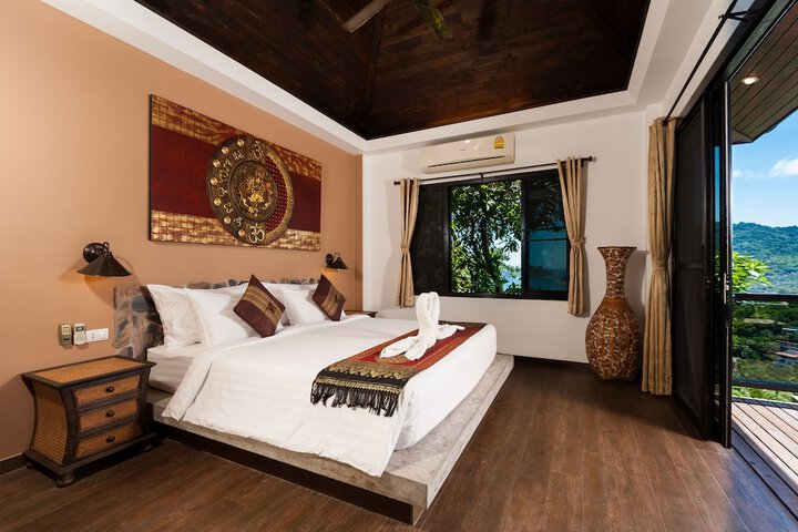 Room 3 of 27