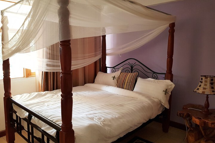 Room 9 of 52