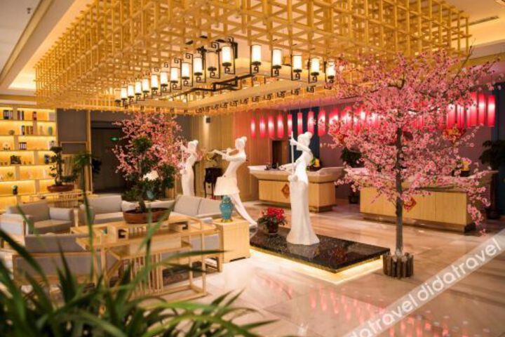 Hotel Interior 7 of 22
