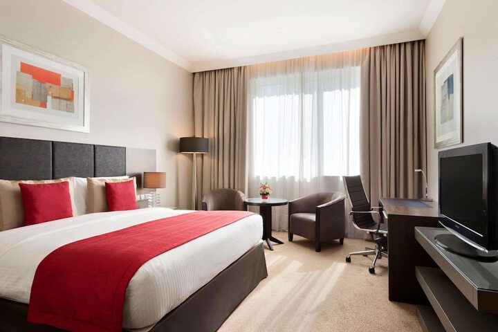 Room 10 of 46