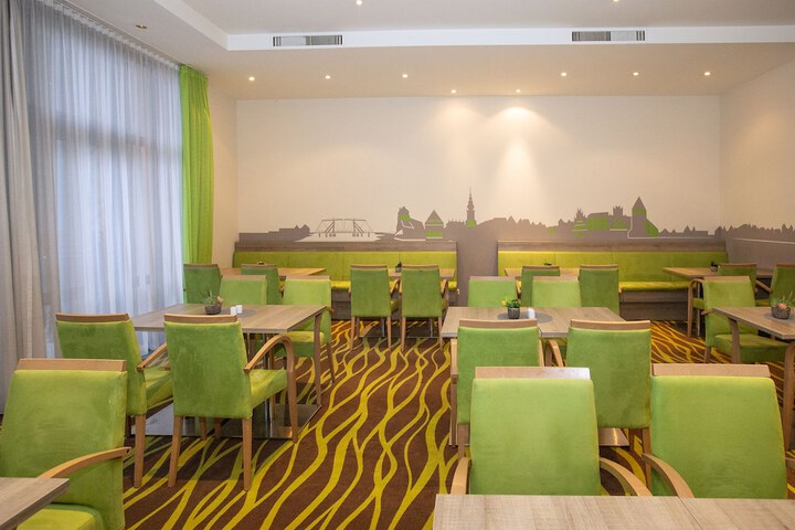 Dining Photos