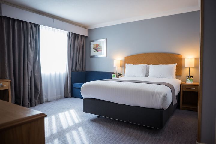 Room 40 of 162