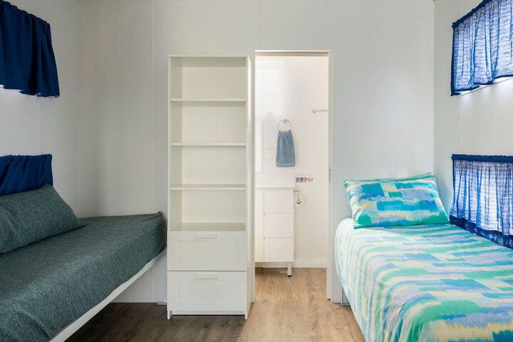 Room 14 of 166