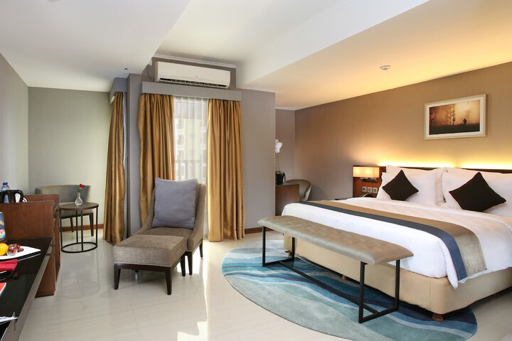 Room 10 of 36