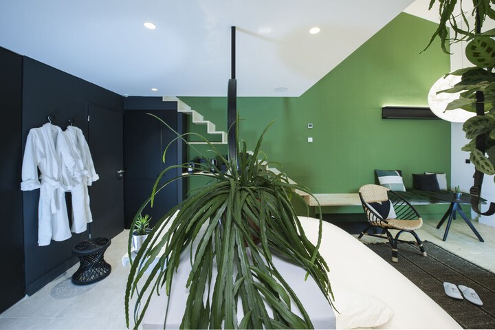 Room 41 of 780