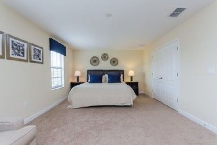Room 13 of 25