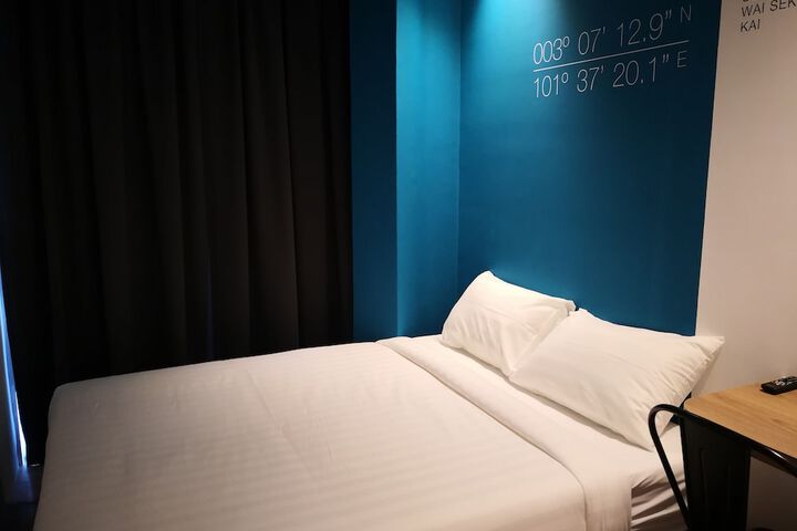 Room 8 of 45