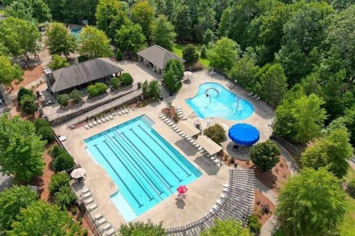 Pools & Facilities