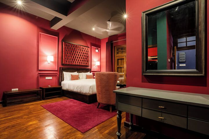 Room 14 of 36