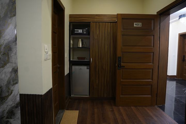 Room 43 of 84