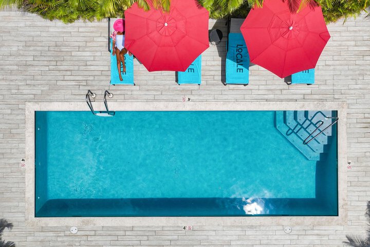 Hotel with Pool