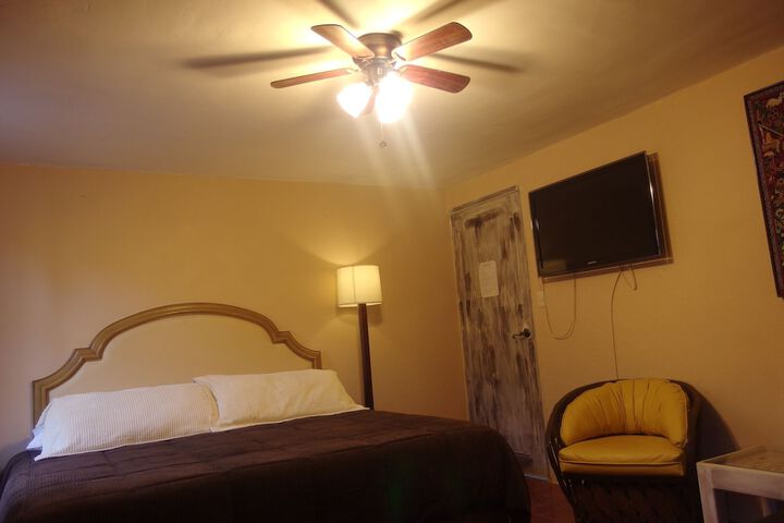 Room 19 of 37