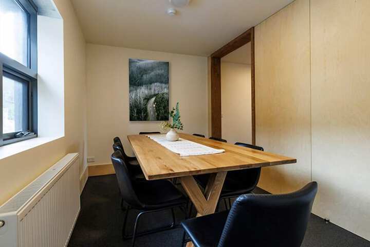 Room 15 of 34