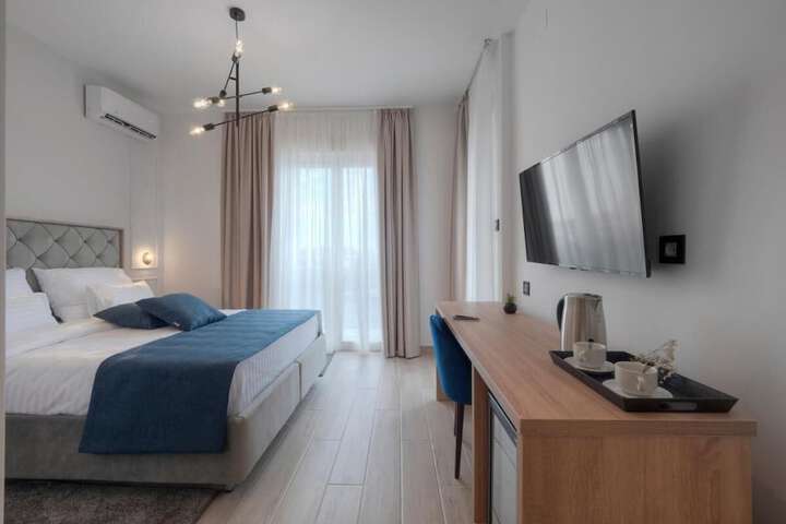 Room 9 of 56