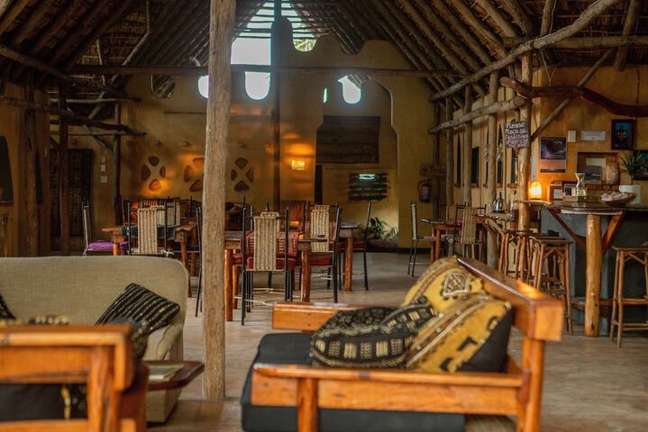 Turtle Cove Lodge and Yoga Shala in Tofo