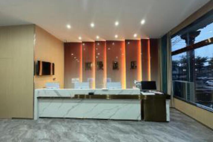 Chaoman Hotel (Nanwan Monkey Island Branch Xincun Town, Lingshui)