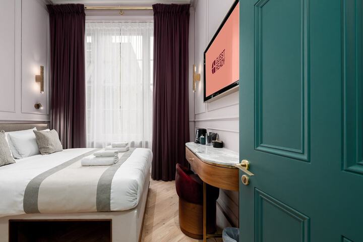 Room 57 of 280