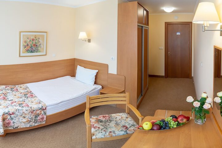 Room 10 of 47
