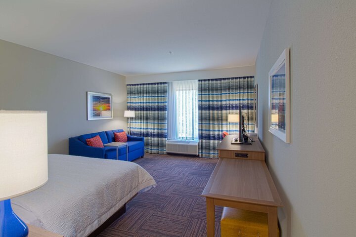 Room 6 of 42