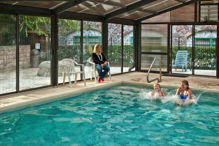Pool 13 of 28