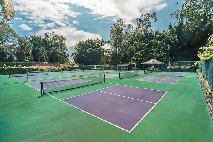 Tennis court
