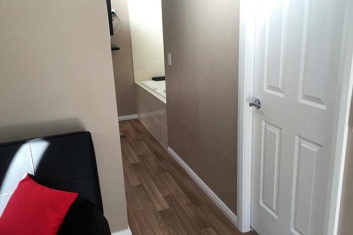 Room 33 of 79