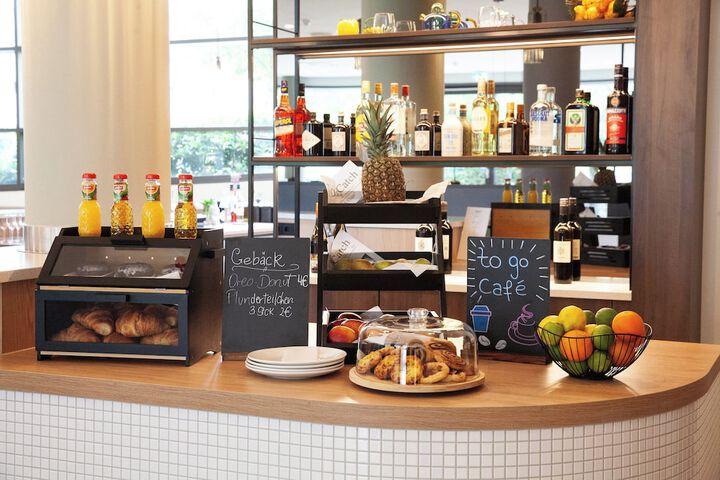 Breakfast/Coffee Service 129 of 182