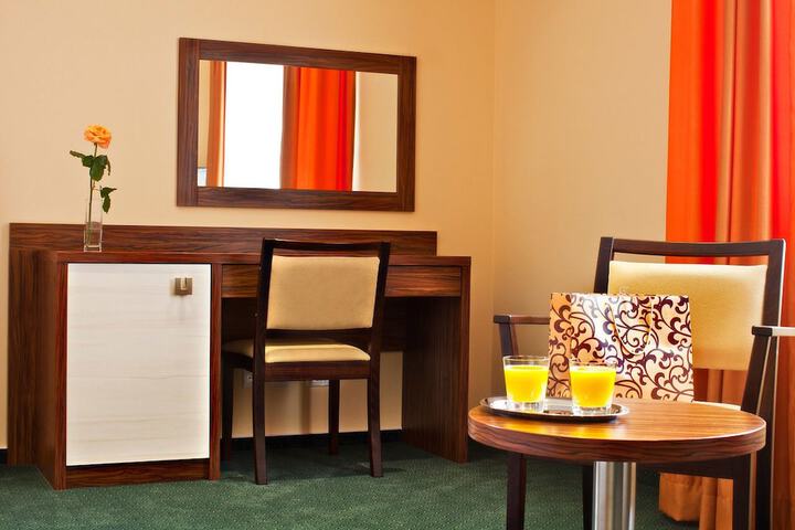 Room 8 of 46