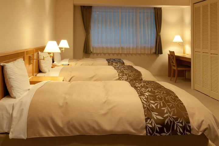 Room 13 of 39