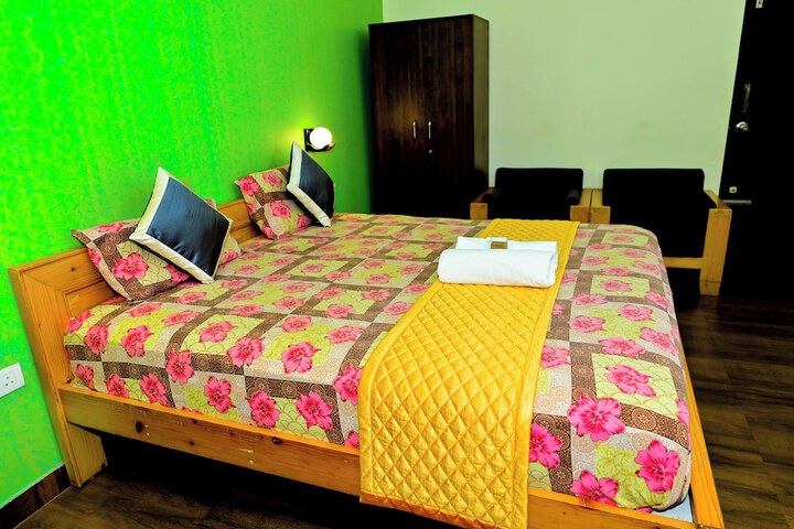 Room 4 of 62