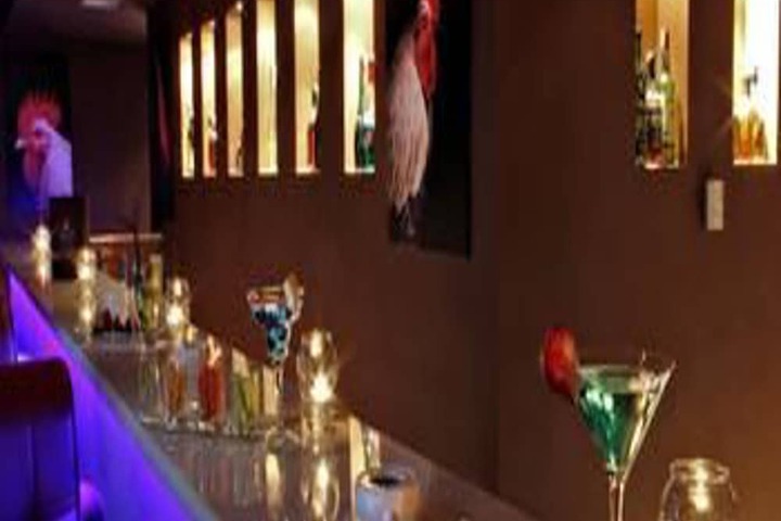 Lounge 57 of 80