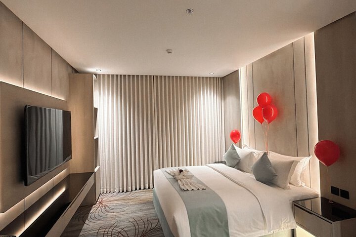 Room 14 of 48