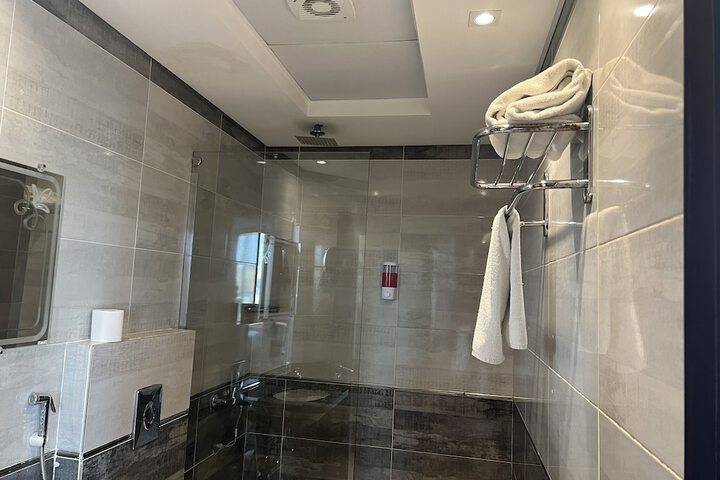 Room 29 of 49