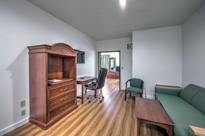 1 King Bed Accessible (6 of 14)