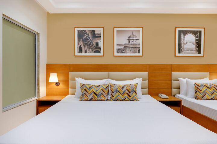 Room 16 of 44