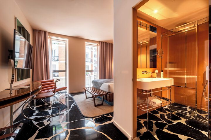 Room 50 of 103